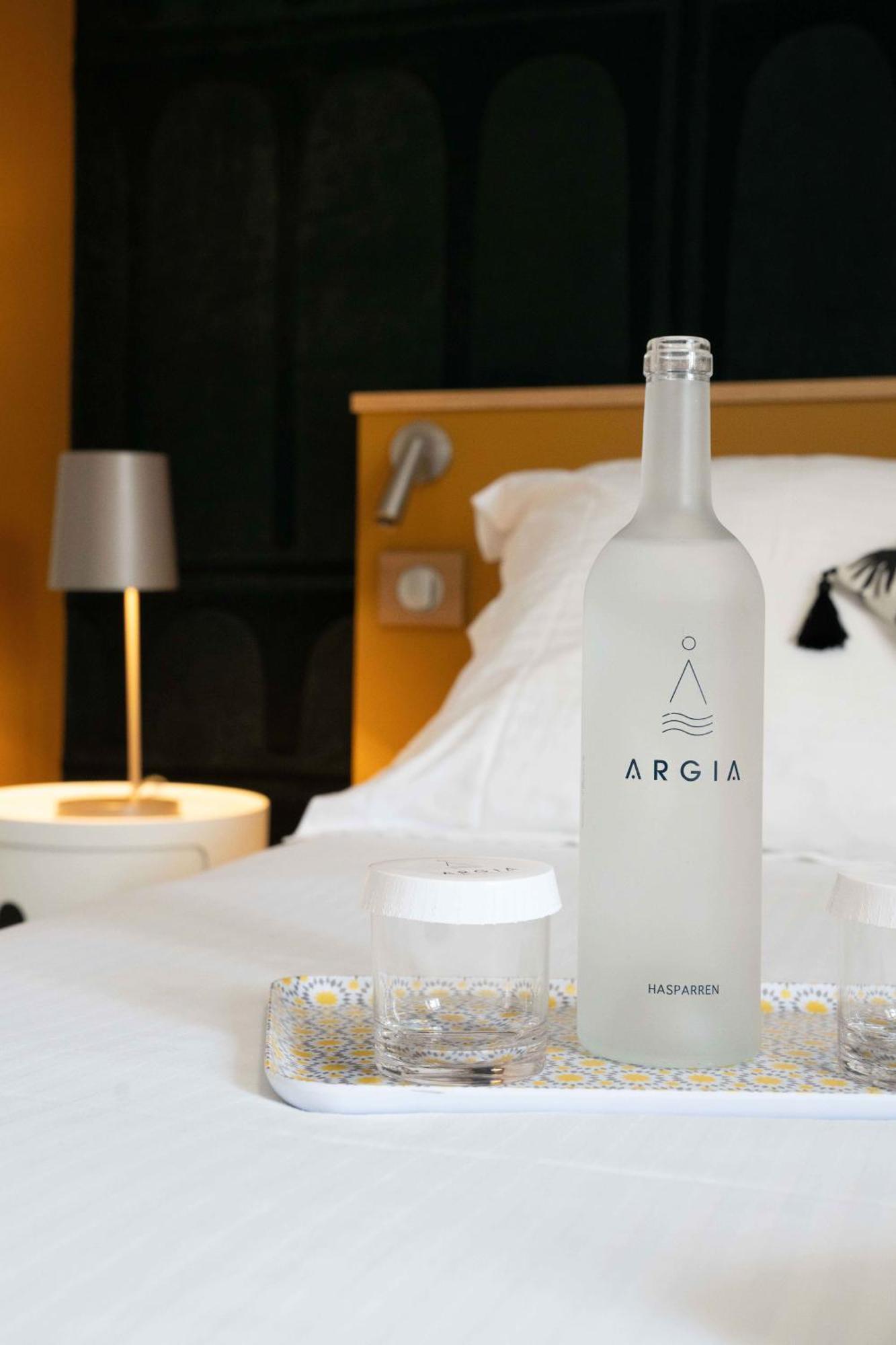Hotel Argia Аспарен Екстериор снимка
