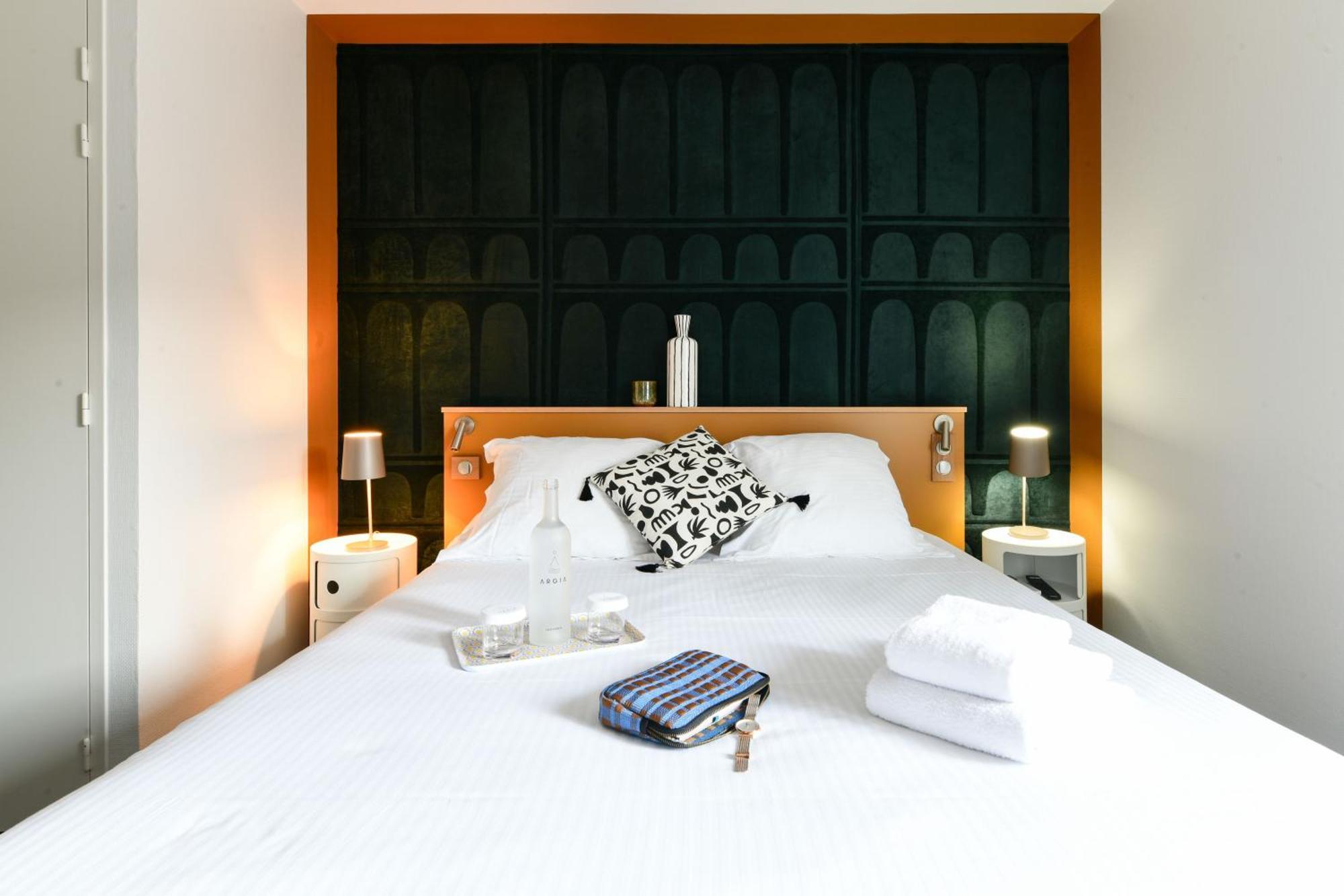 Hotel Argia Аспарен Екстериор снимка